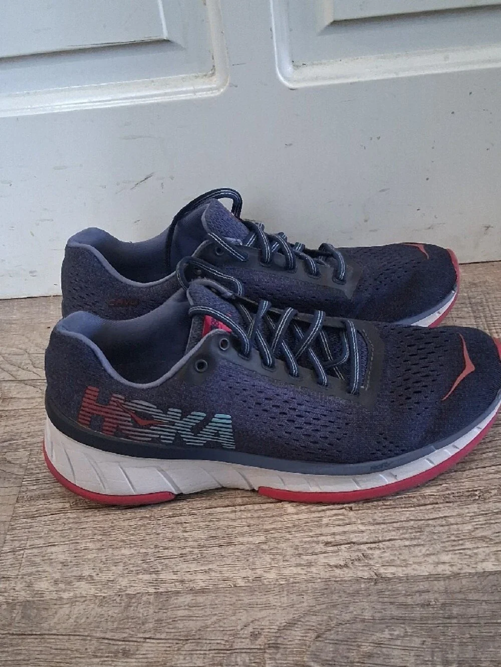 Hoka One One Cavu Womens Size 7 Sneakers blue/pink